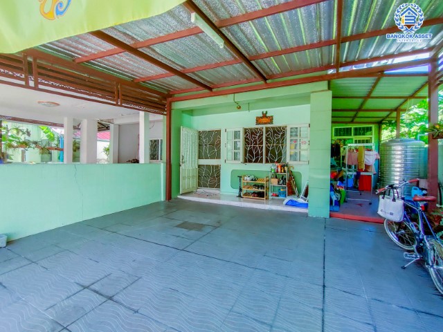 *****ทาวน์เฮ้าส์มือสองกรุงเทพมหานคร หมู่บ้าน พระปิ่น2 บรมราชชนนี #หลังมุม เนื้อที่กว้างขวางถึง 32.5 ตร.ว. ฟังก์ชัน 3 ห้องนอน 2 ห้องน้ำ 2 ที่จอดรถ บ้านต่อเติมเต็ม พร้อมเข้าอยู่ แถมฟรี! 3 เครื่องปรับอากาศ บนทำเลแห่งการเดินทาง ใกล้มหาวิทยาลัยมหิดล และทางด่วน "ศรีรัช"